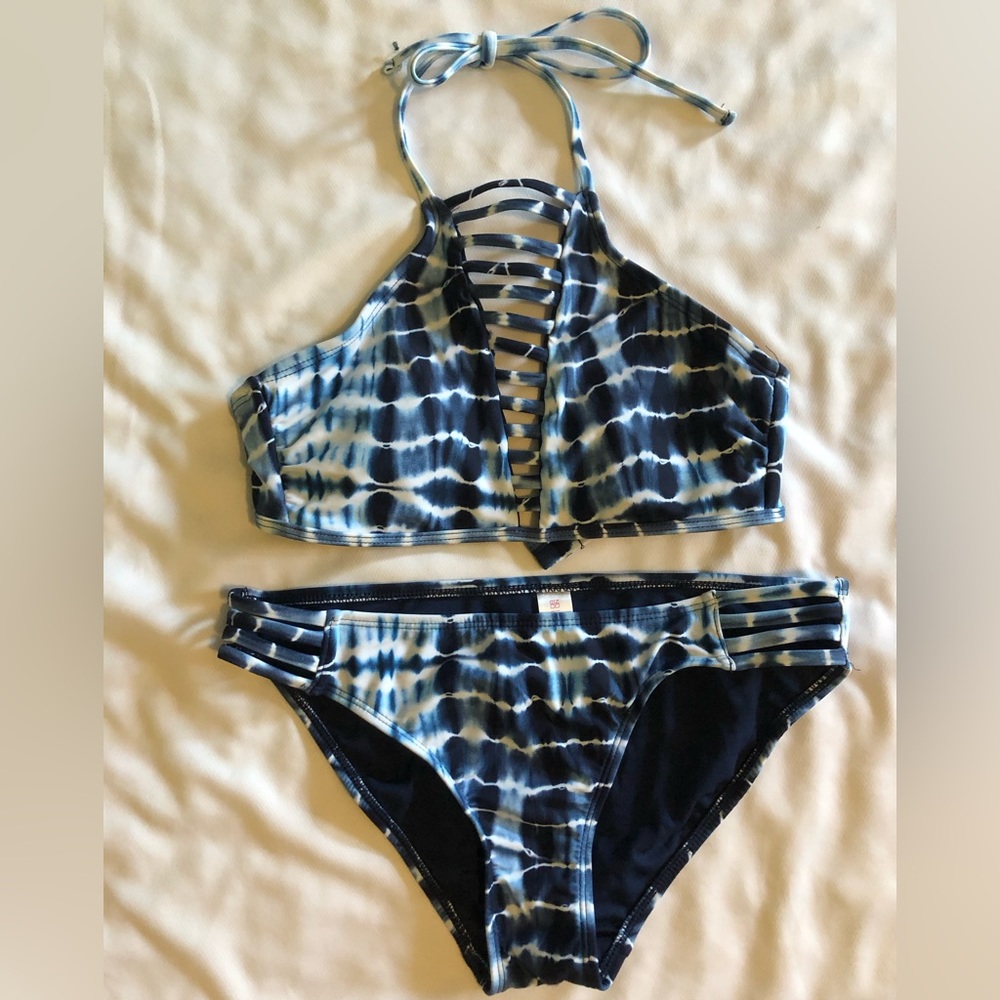 Tie Dye 2 piece Bikini, juniors size medium (7-9) NWOT